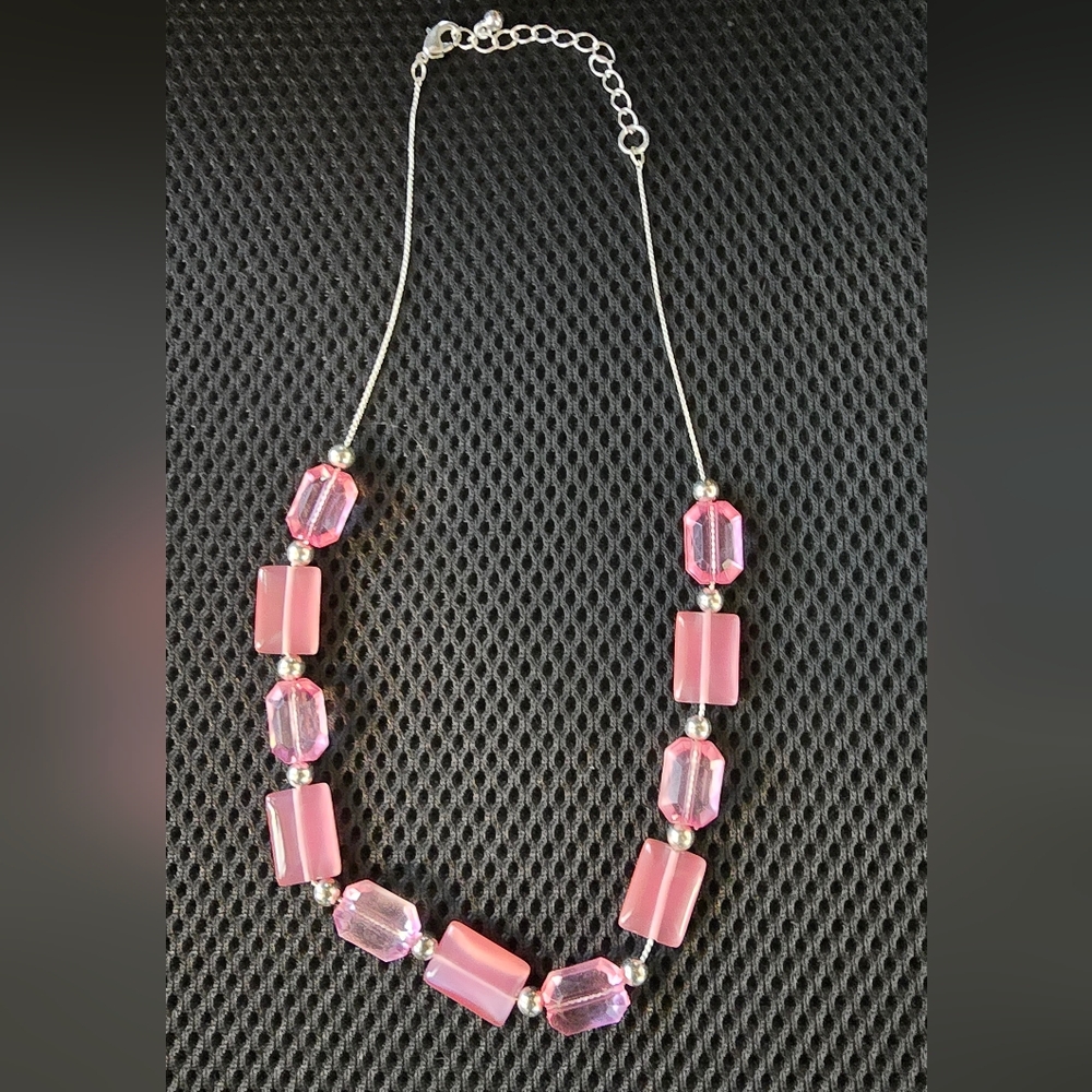 Chic Pink Beaded Necklace